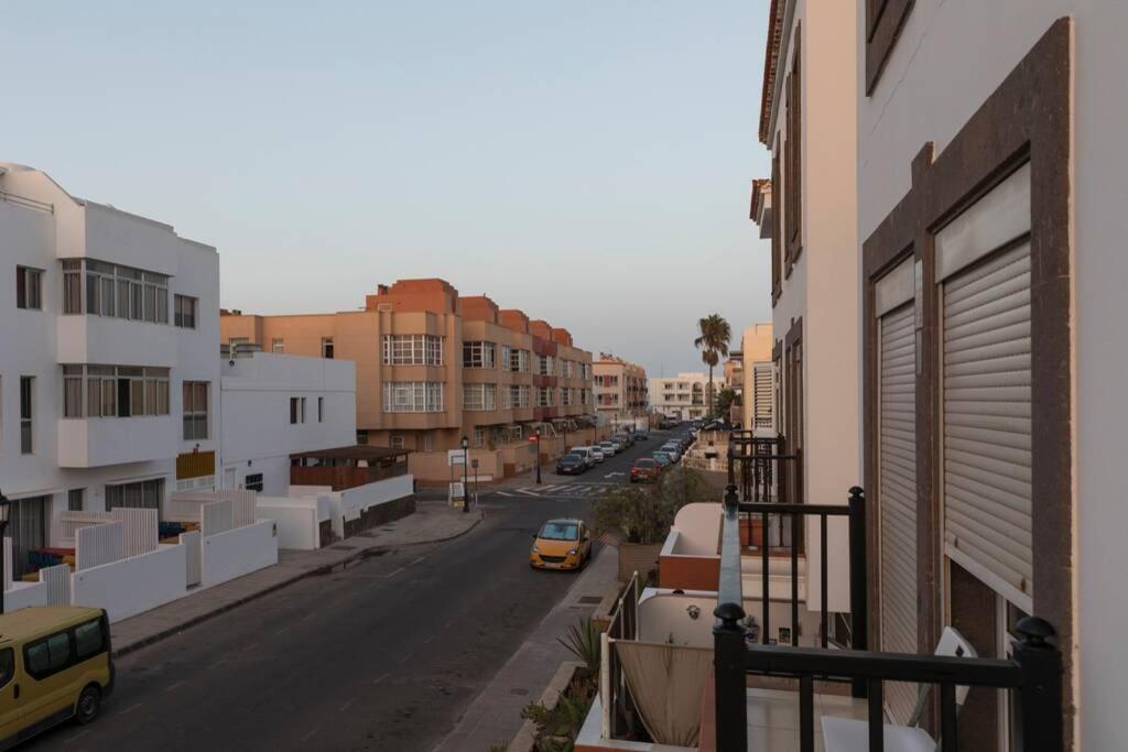 Luna De Lobos: Bright And Cozy In Bristol Apartament *